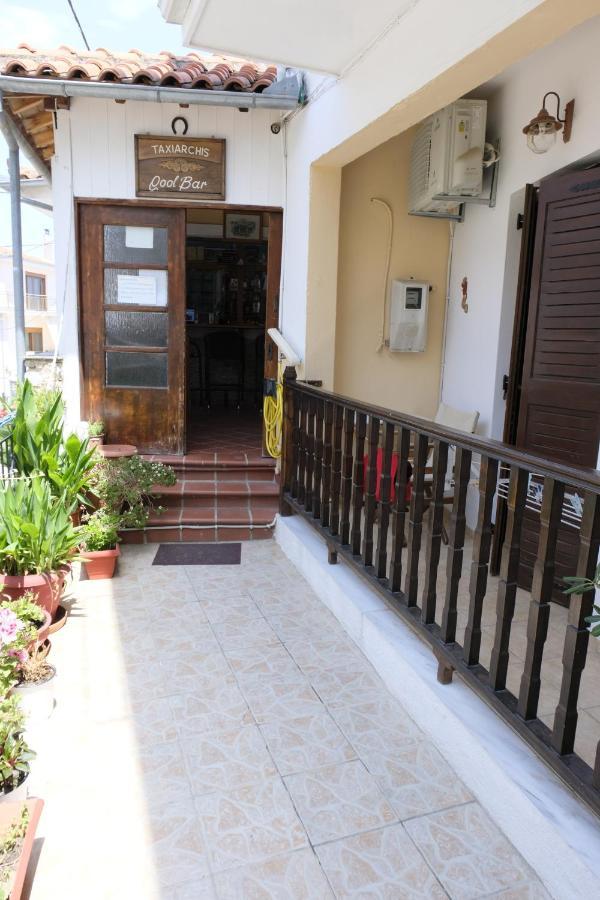 Taxiarchis Apartments Skiathos-Stadt Exterior foto