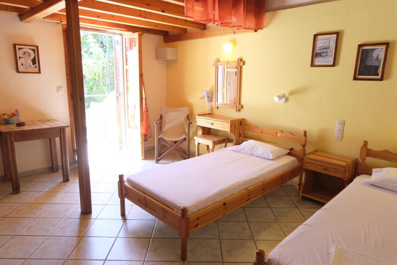 Taxiarchis Apartments Skiathos-Stadt Exterior foto
