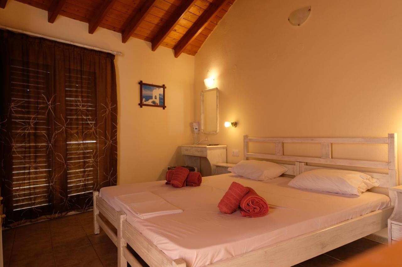 Taxiarchis Apartments Skiathos-Stadt Exterior foto