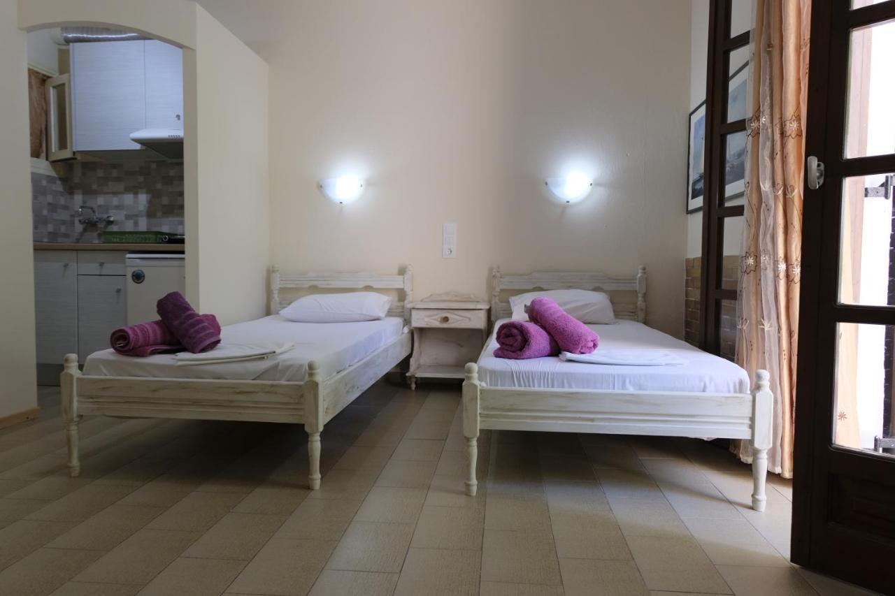 Taxiarchis Apartments Skiathos-Stadt Exterior foto